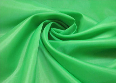 Porcellana Prodotto verde intessuto &amp; di tintura del tessuto 100% del rivestimento del taffettà del poliestere, del taffettà fornitore