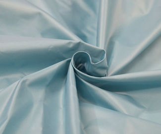 Porcellana Tessuto su ordinazione del vestito dal taffettà, 30 * tessuto del taffettà di rosa di 30D 600t per il vestito fornitore