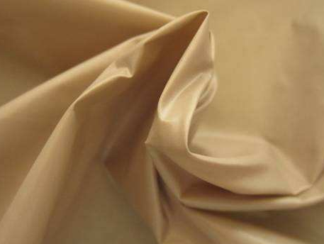 Conteggio di nylon tinto normale su ordinazione del filato del tessuto 400t del taffettà per gli abiti sportivi
