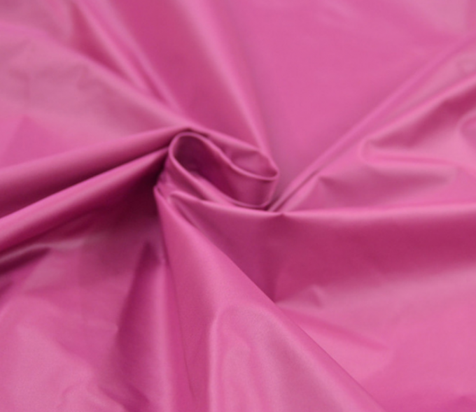 Tessuto rosso/giallo/di rosa poliestere del taffettà per allineare il tessuto dell'indumento